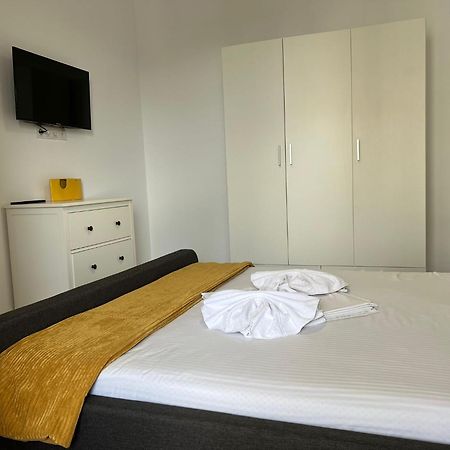 Luxury Glam Apartments Iasi At Lazar Palas Esterno foto