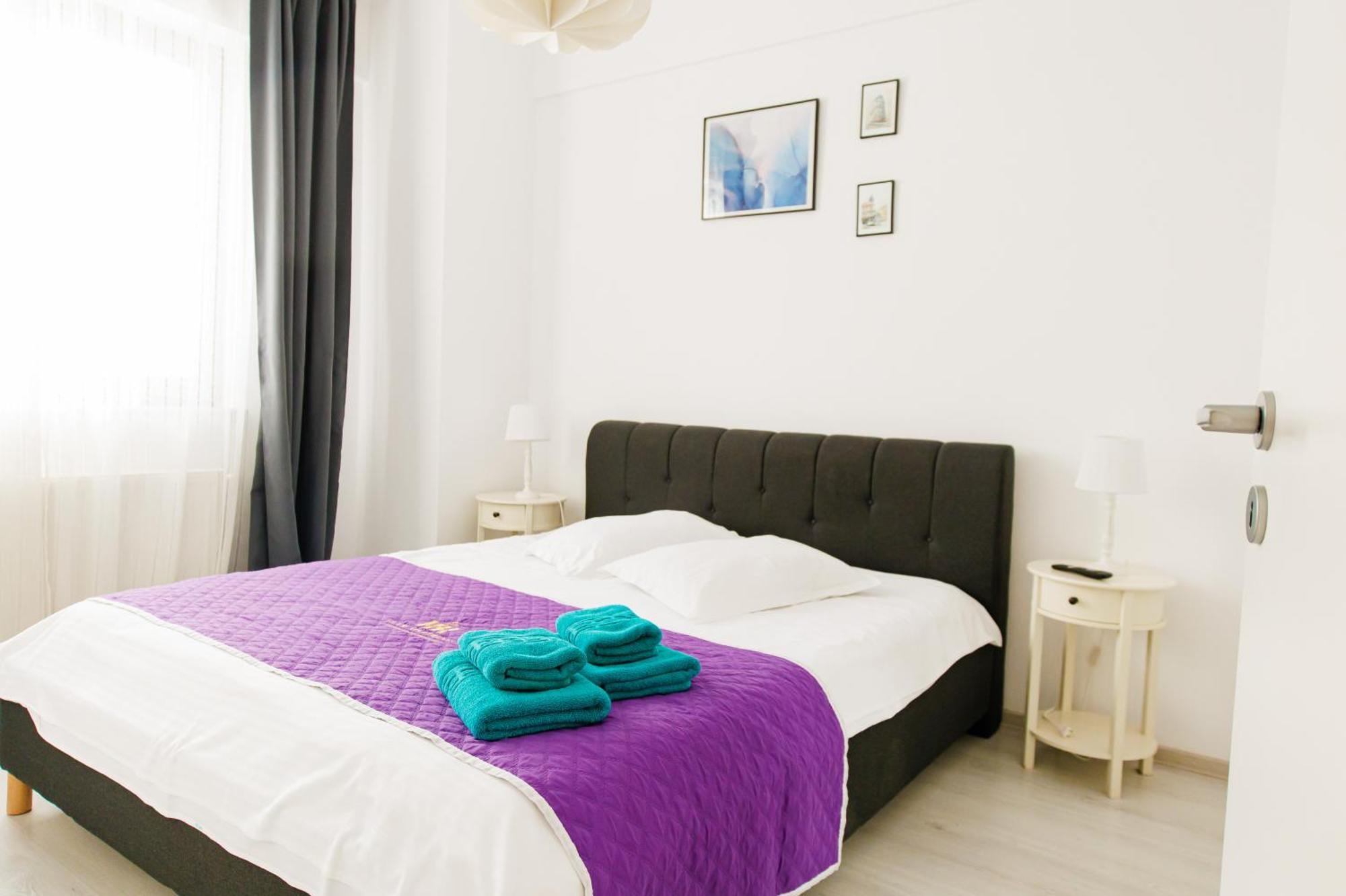 Luxury Glam Apartments Iasi At Lazar Palas Esterno foto