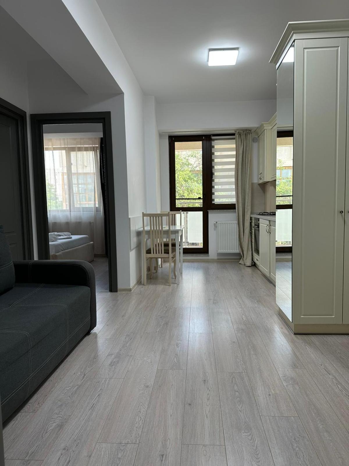 Luxury Glam Apartments Iasi At Lazar Palas Esterno foto