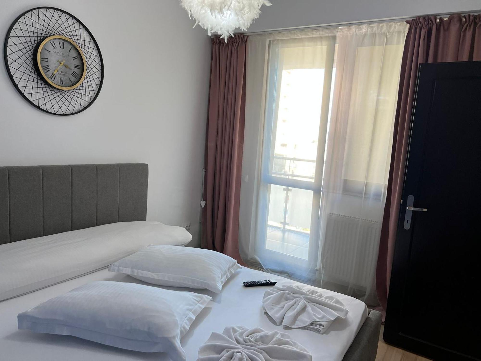 Luxury Glam Apartments Iasi At Lazar Palas Esterno foto