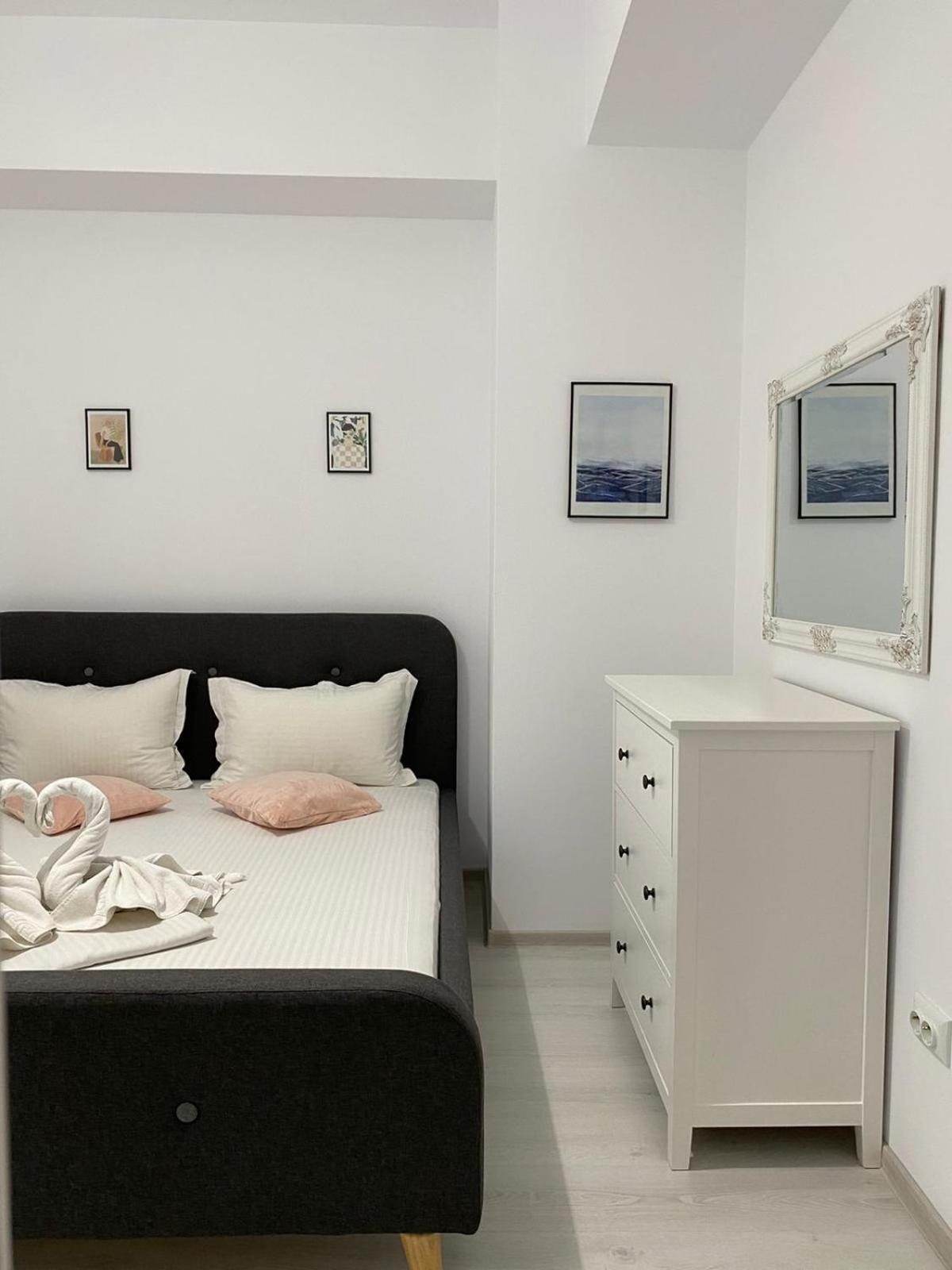 Luxury Glam Apartments Iasi At Lazar Palas Esterno foto