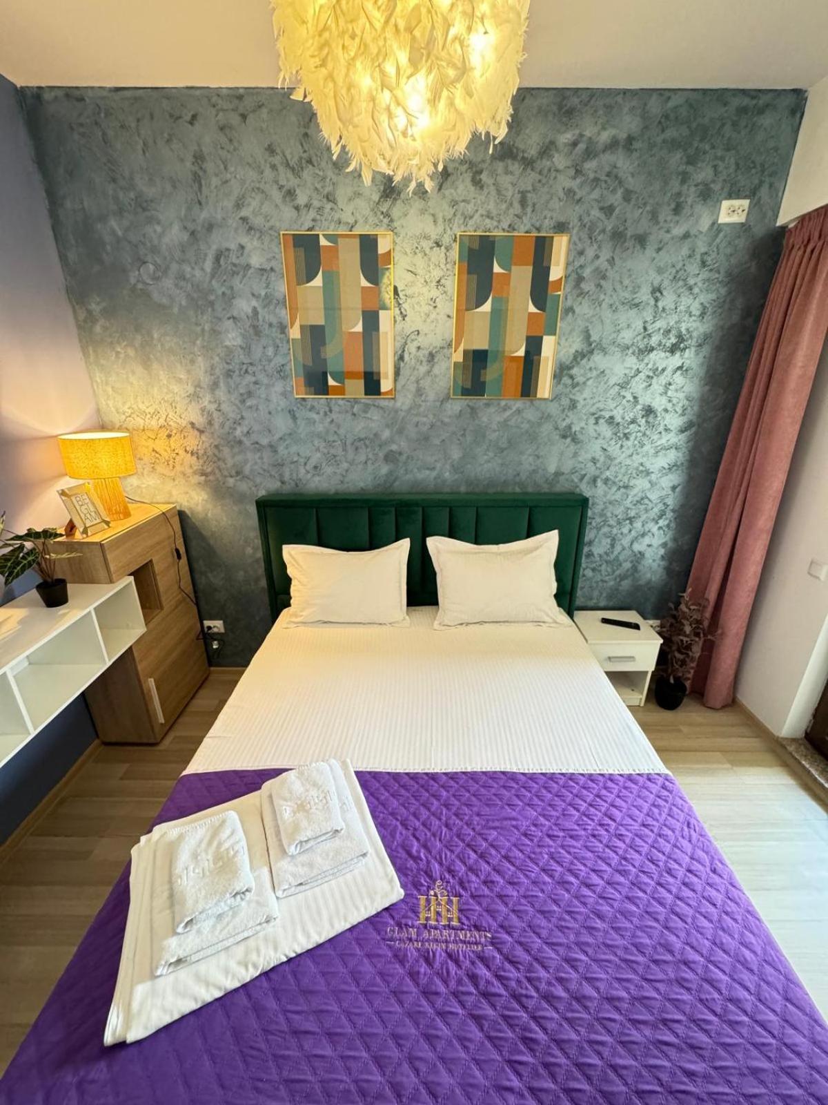 Luxury Glam Apartments Iasi At Lazar Palas Esterno foto
