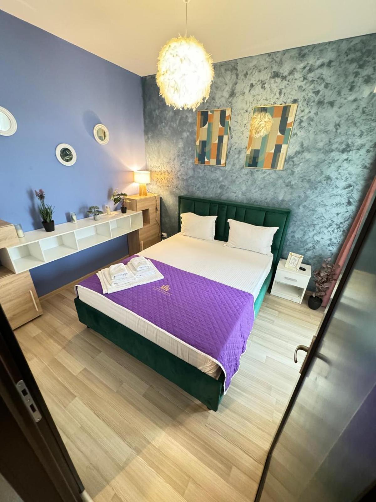 Luxury Glam Apartments Iasi At Lazar Palas Esterno foto