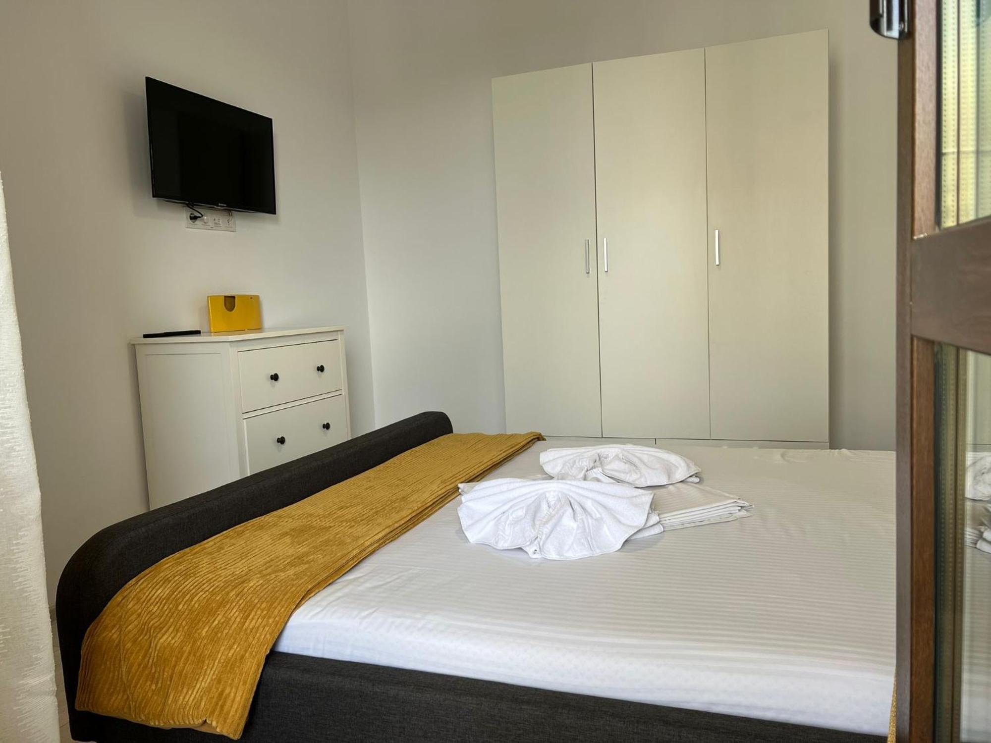 Luxury Glam Apartments Iasi At Lazar Palas Esterno foto