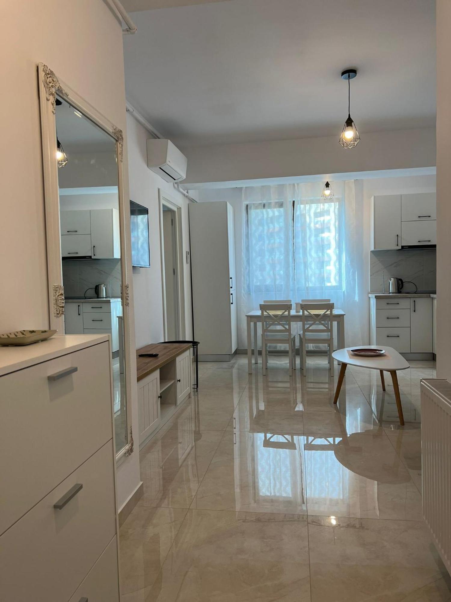 Luxury Glam Apartments Iasi At Lazar Palas Esterno foto