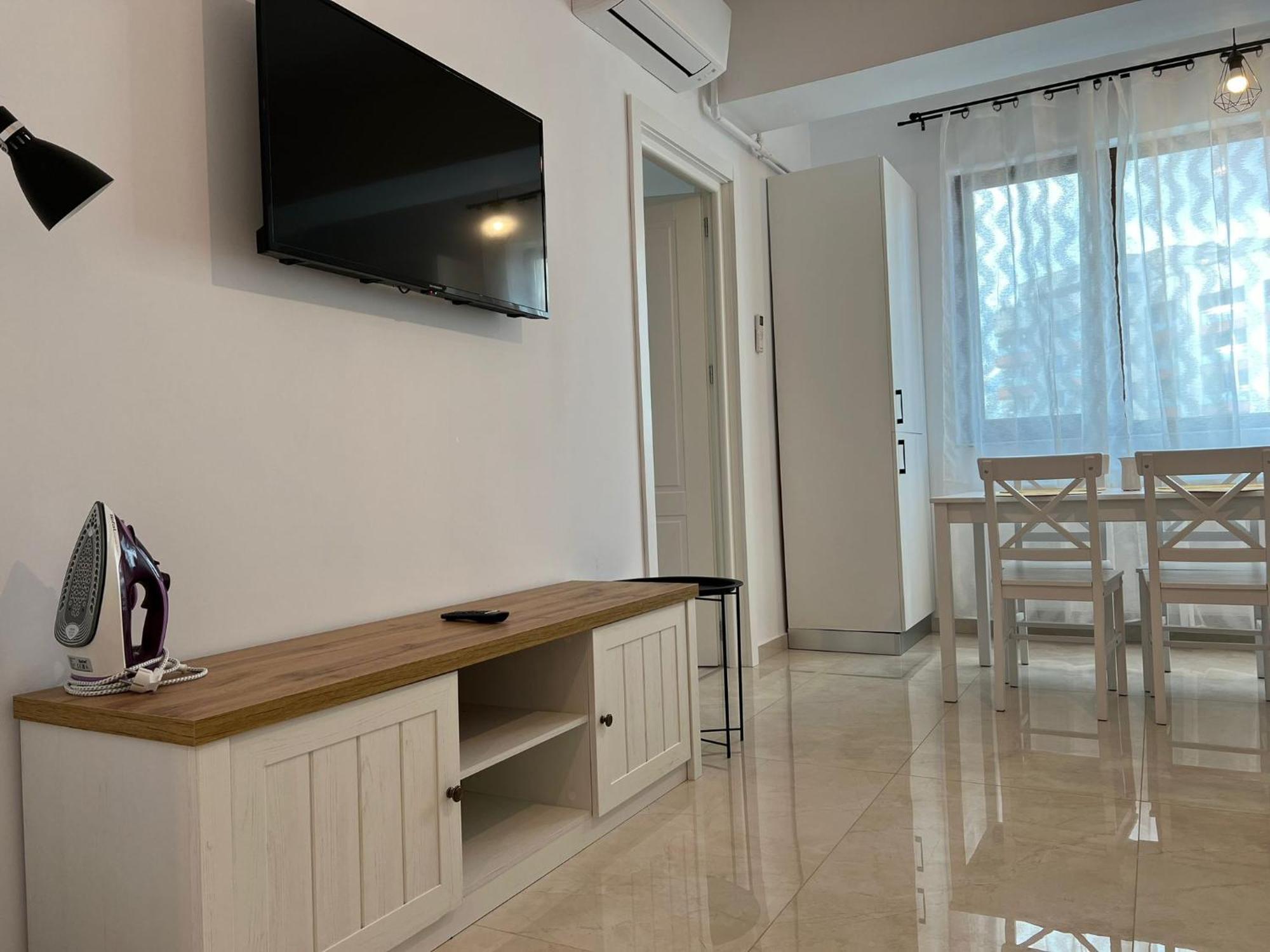 Luxury Glam Apartments Iasi At Lazar Palas Esterno foto